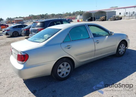 2006 Toyota Camry Le z USA, uszkodzony, nr VIN 4T1BE32K46U729593